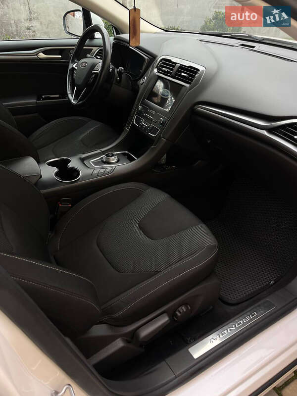 Ліфтбек Ford Mondeo 2019 в Радехові