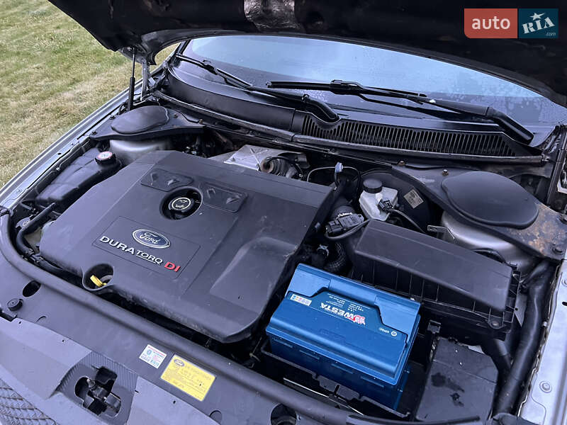 Седан Ford Mondeo 2000 в Львові