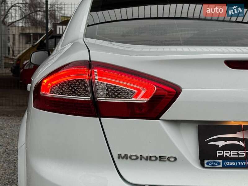 Седан Ford Mondeo 2012 в Дніпрі