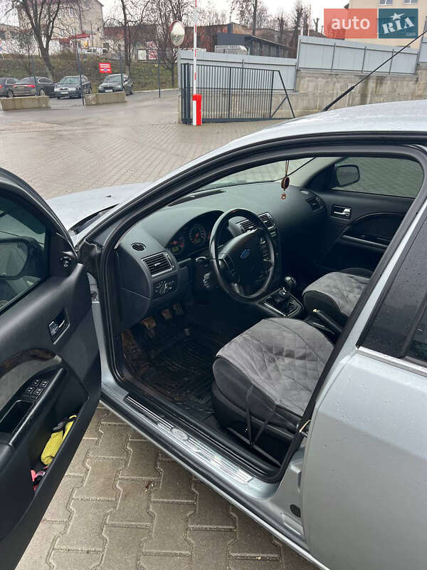 Лифтбек Ford Mondeo 2006 в Тернополе