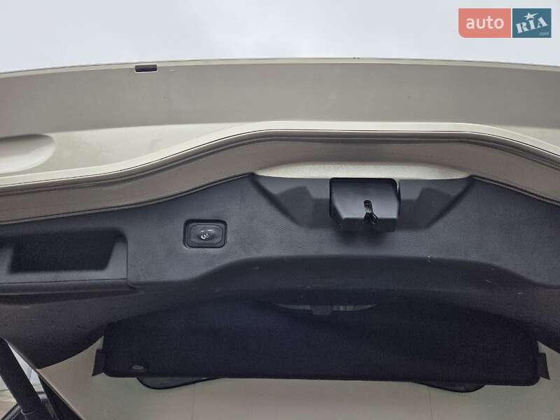 Универсал Ford Mondeo 2016 в Киеве фото 17 Универсал Ford Mondeo 2016 в Киеве