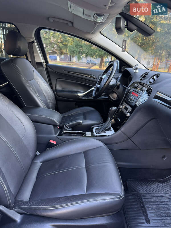 Универсал Ford Mondeo 2010 в Ровно