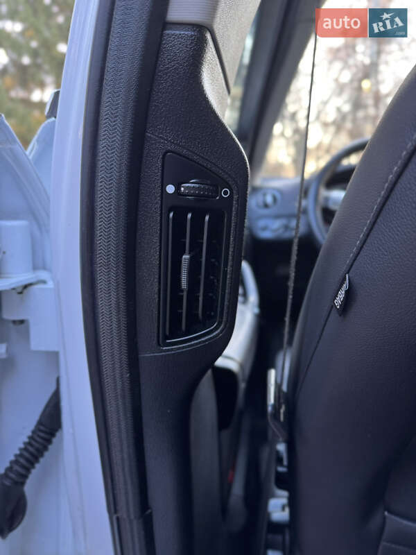 Универсал Ford Mondeo 2010 в Ровно