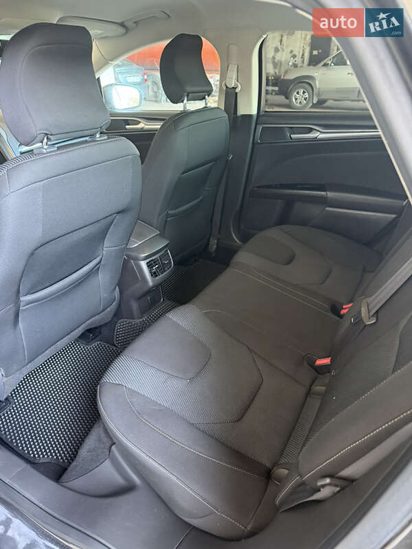 Лифтбек Ford Mondeo 2016 в Запорожье