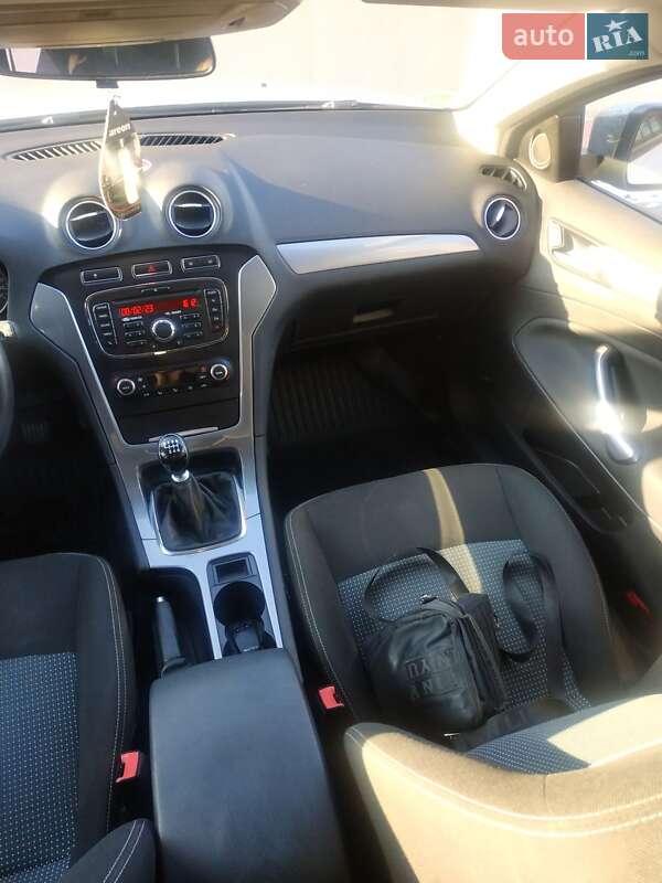 Универсал Ford Mondeo 2011 в Киеве фото 6 Универсал Ford Mondeo 2011 в Киеве
