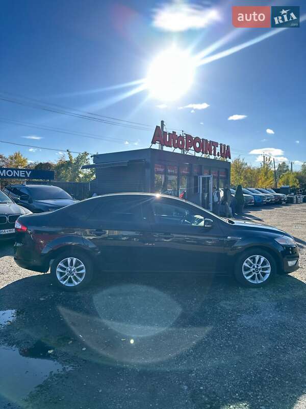 Седан Ford Mondeo 2011 в Белогородке