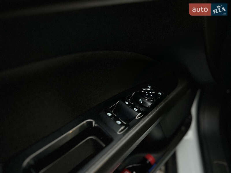 Седан Ford Mondeo 2017 в Миргороде