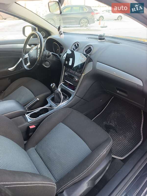 Седан Ford Mondeo 2011 в Киеве