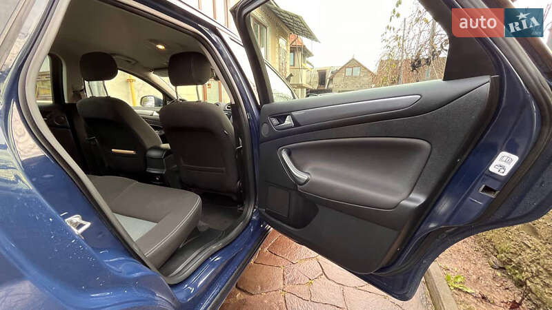 Универсал Ford Mondeo 2013 в Ужгороде