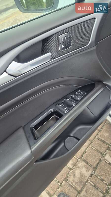 Ліфтбек Ford Mondeo 2015 в Львові фото 46 Ліфтбек Ford Mondeo 2015 в Львові