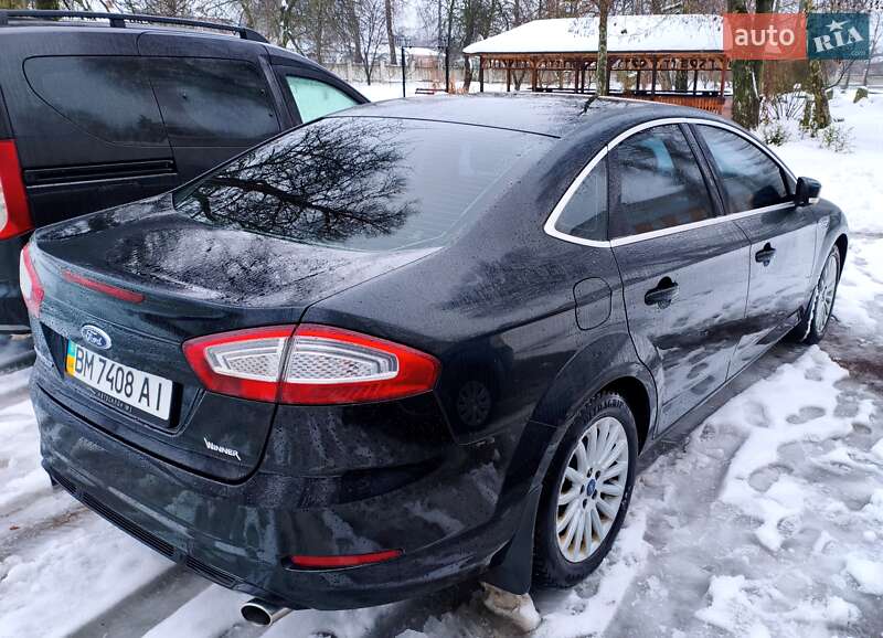 Седан Ford Mondeo 2011 в Глухове