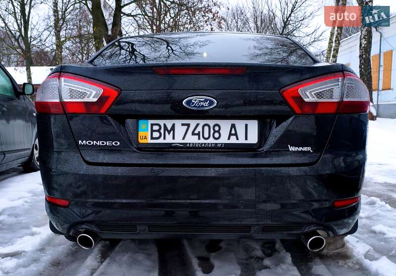 Седан Ford Mondeo 2011 в Глухове