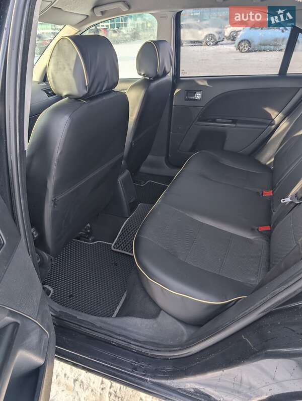 Седан Ford Mondeo 2006 в Киеве