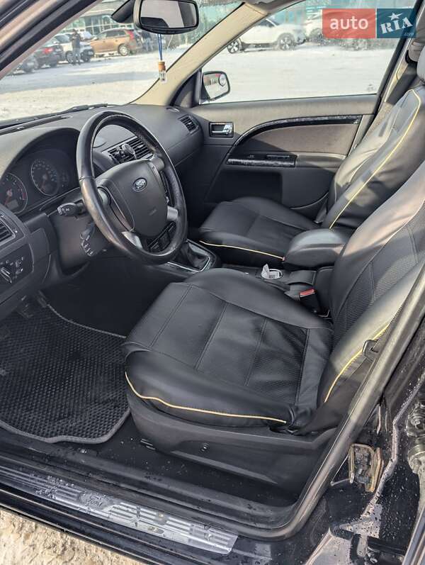 Седан Ford Mondeo 2006 в Киеве