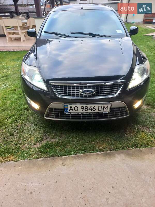 Седан Ford Mondeo 2008 в Солотвине