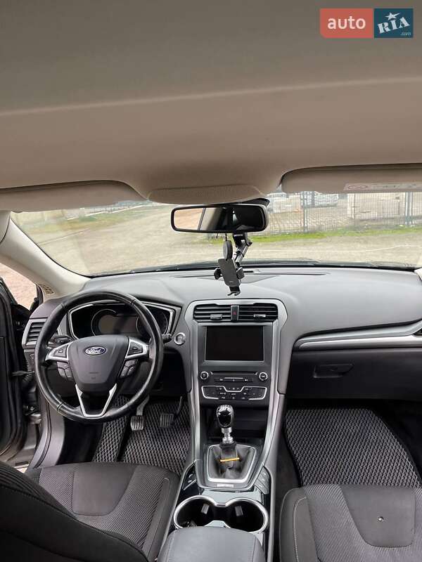 Седан Ford Mondeo 2015 в Борщеве