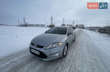 Седан Ford Mondeo 2011 в Умані