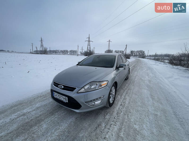 Седан Ford Mondeo 2011 в Умані