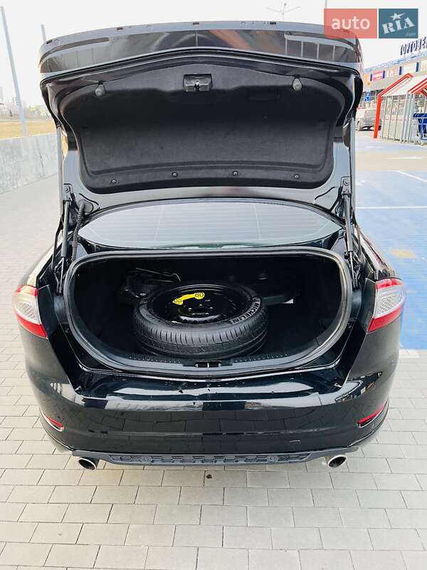 Седан Ford Mondeo 2011 в Первомайске