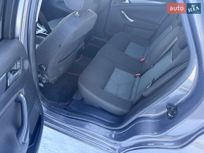 Универсал Ford Mondeo 2011 в Ивано-Франковске