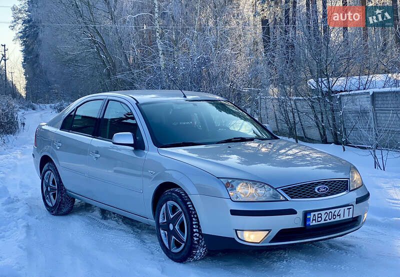 Лифтбек Ford Mondeo 2004 в Житомире