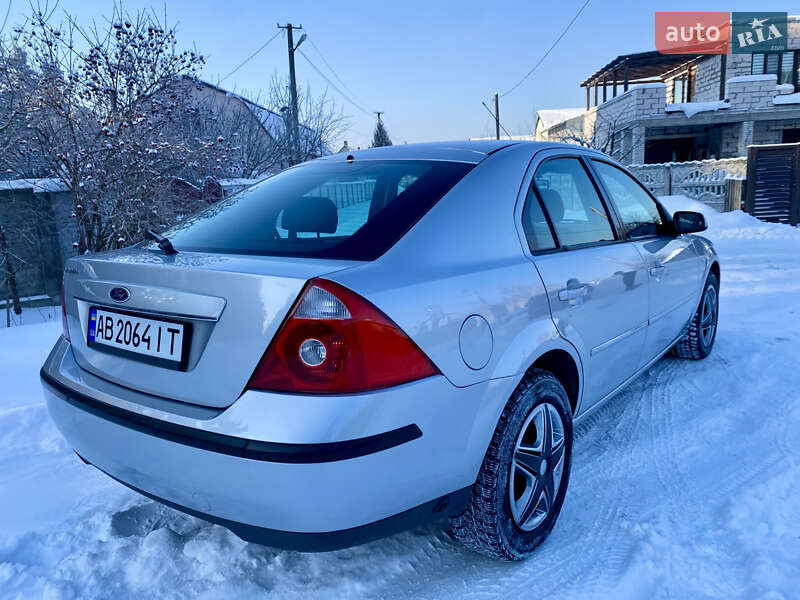 Лифтбек Ford Mondeo 2004 в Житомире