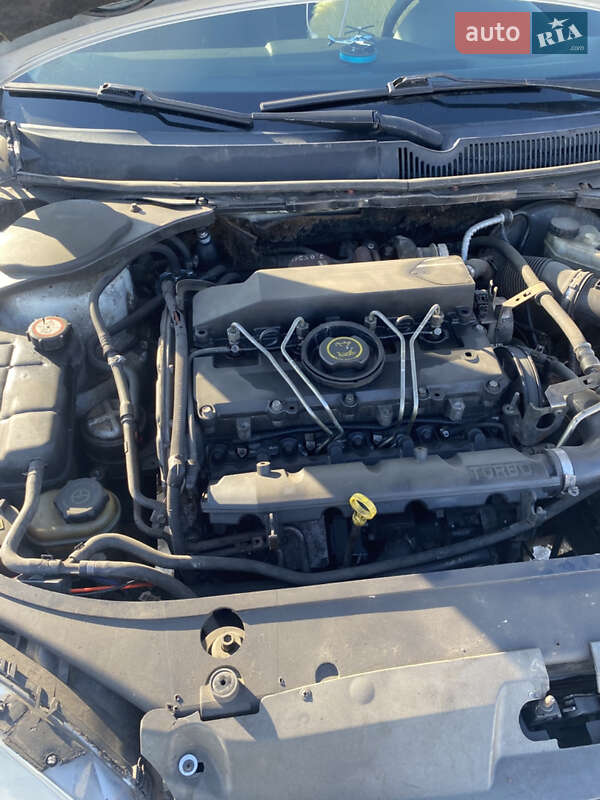 Лифтбек Ford Mondeo 2001 в Микулинцах