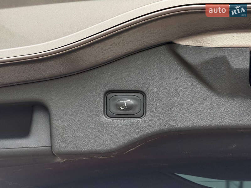 Универсал Ford Mondeo 2015 в Киеве фото 24 Универсал Ford Mondeo 2015 в Киеве