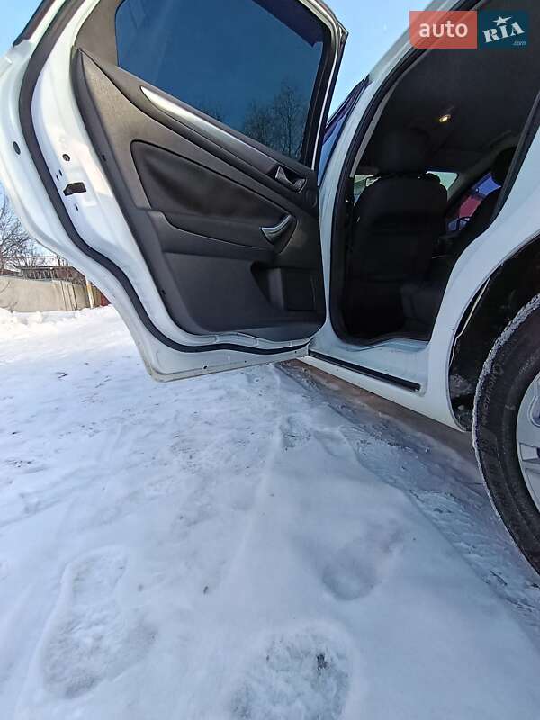 Лифтбек Ford Mondeo 2011 в Бахмаче