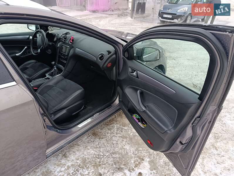 Универсал Ford Mondeo 2011 в Луцке