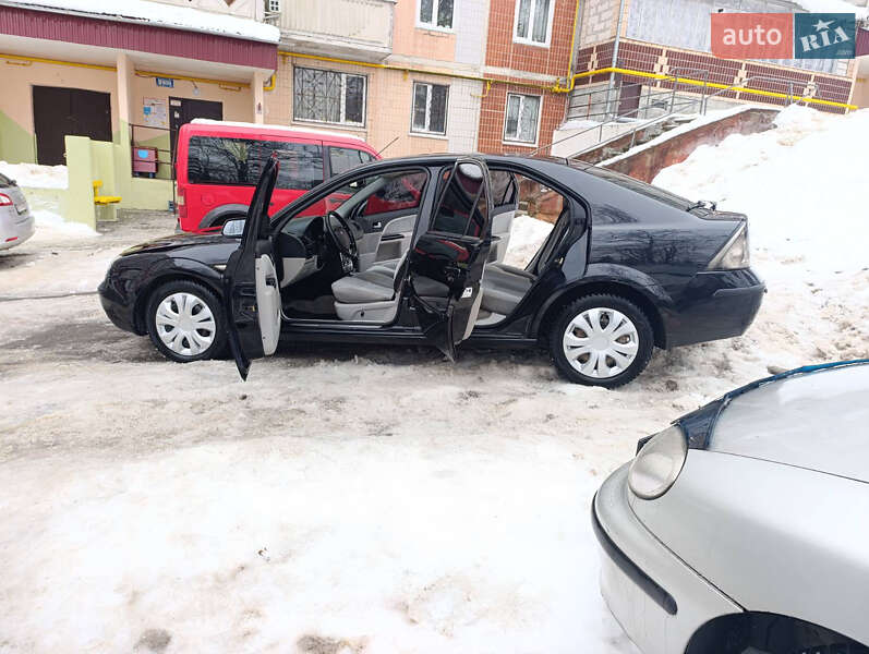 Лифтбек Ford Mondeo 2002 в Тернополе