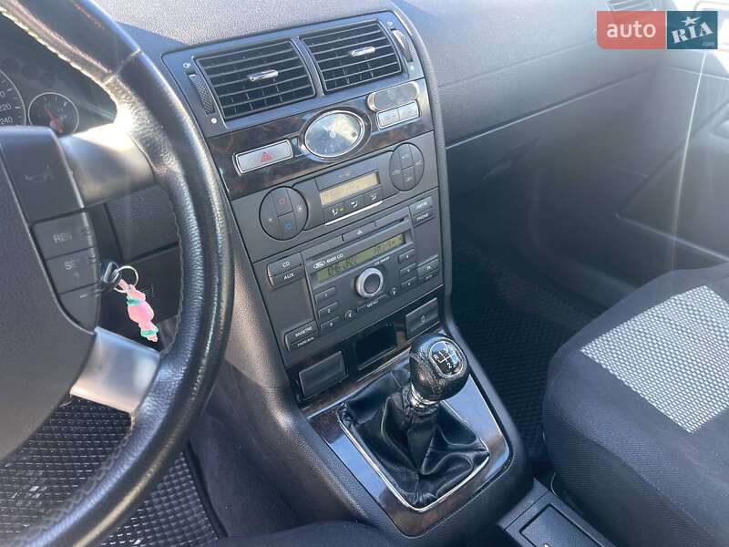 Ліфтбек Ford Mondeo 2006 в Києві