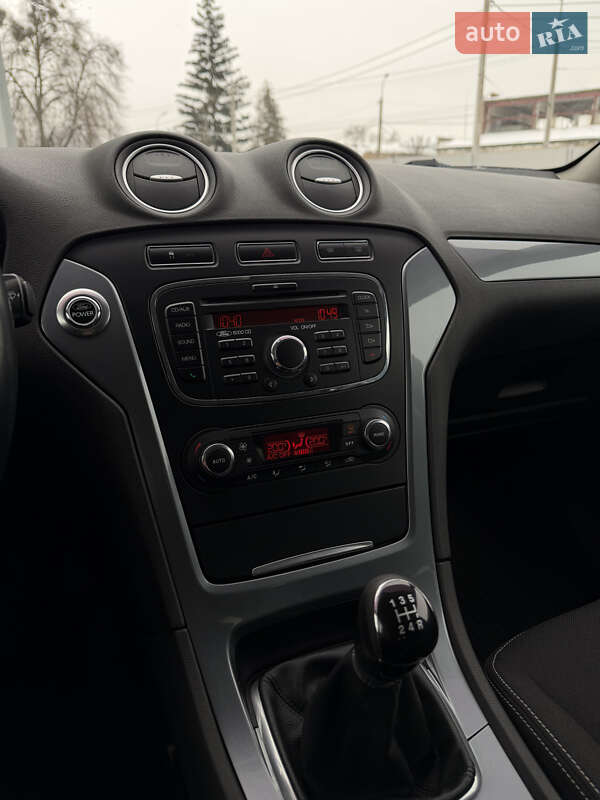 Седан Ford Mondeo 2010 в Киеве фото 45 Седан Ford Mondeo 2010 в Киеве