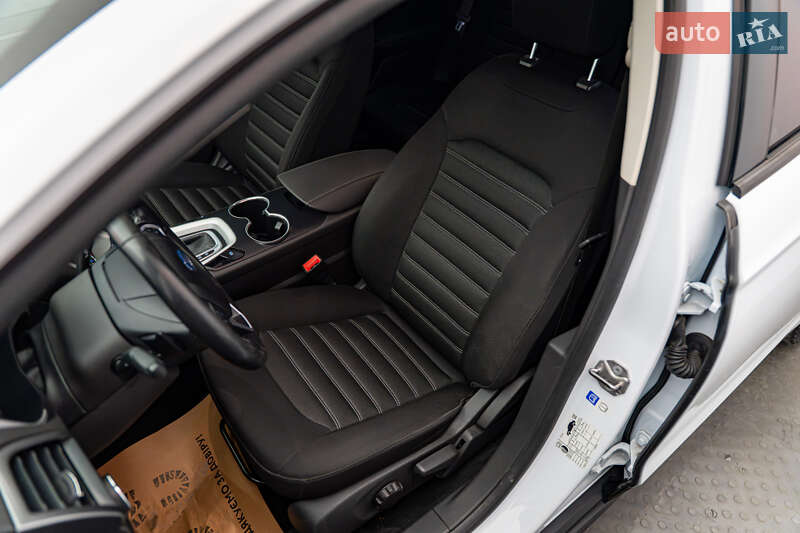 Седан Ford Mondeo 2017 в Киеве