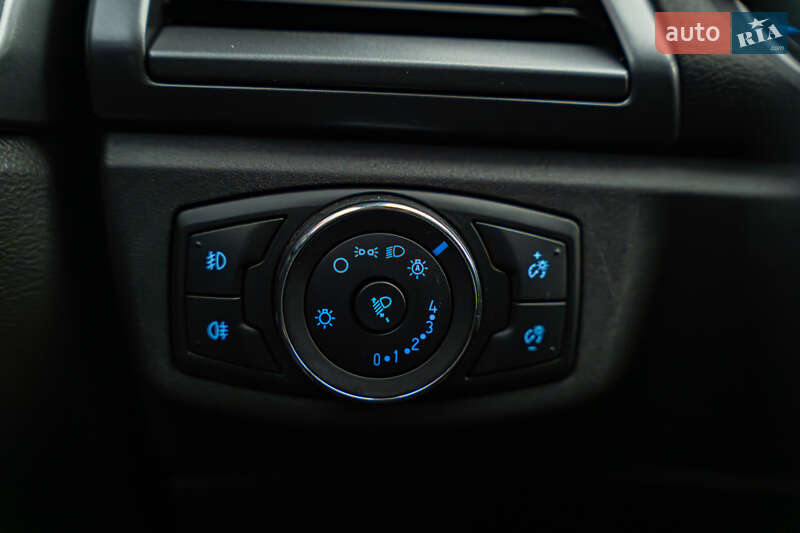 Седан Ford Mondeo 2017 в Киеве