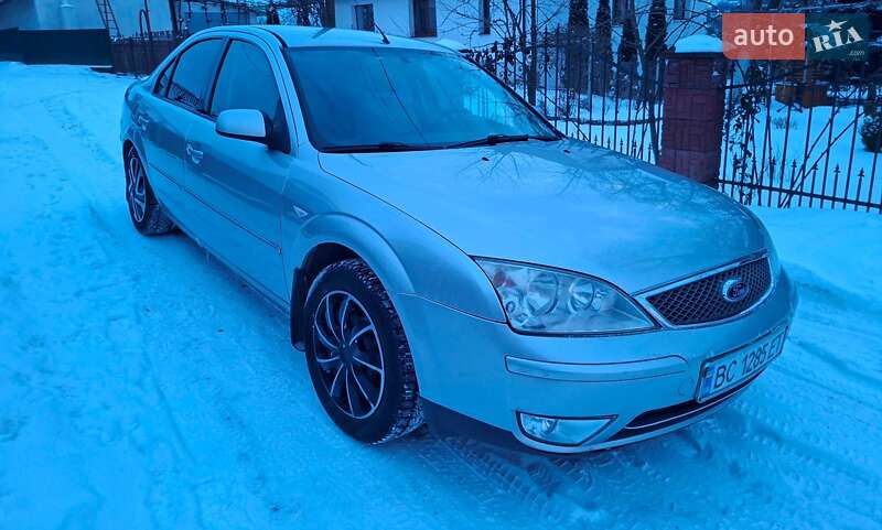 Седан Ford Mondeo 2004 в Мостиске