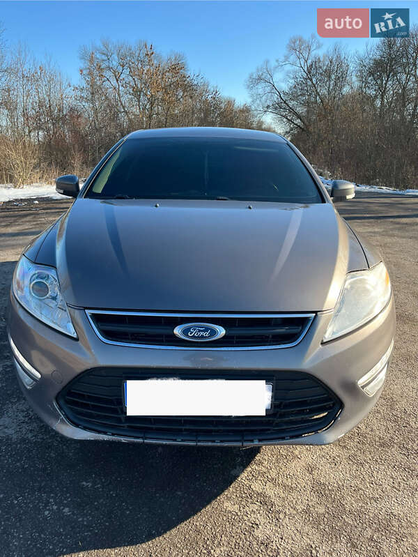 Лифтбек Ford Mondeo 2013 в Львове