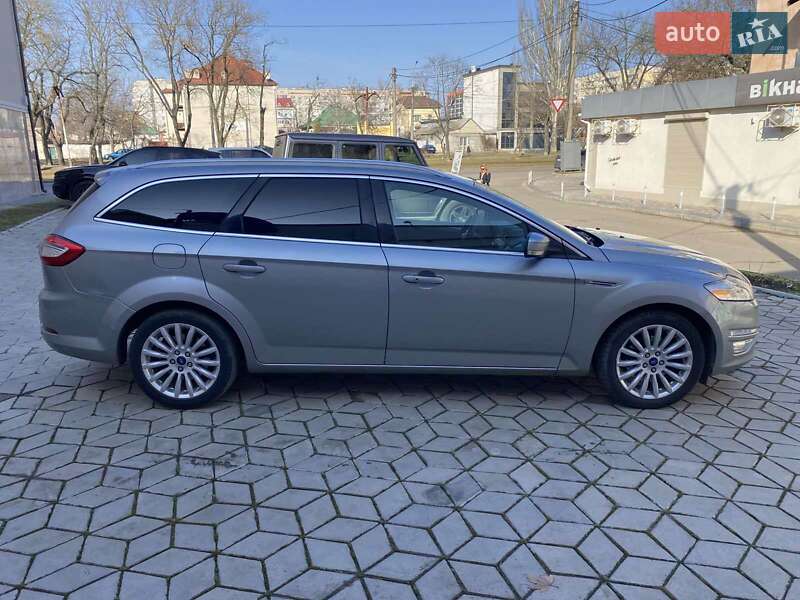 Універсал Ford Mondeo 2014 в Миколаєві