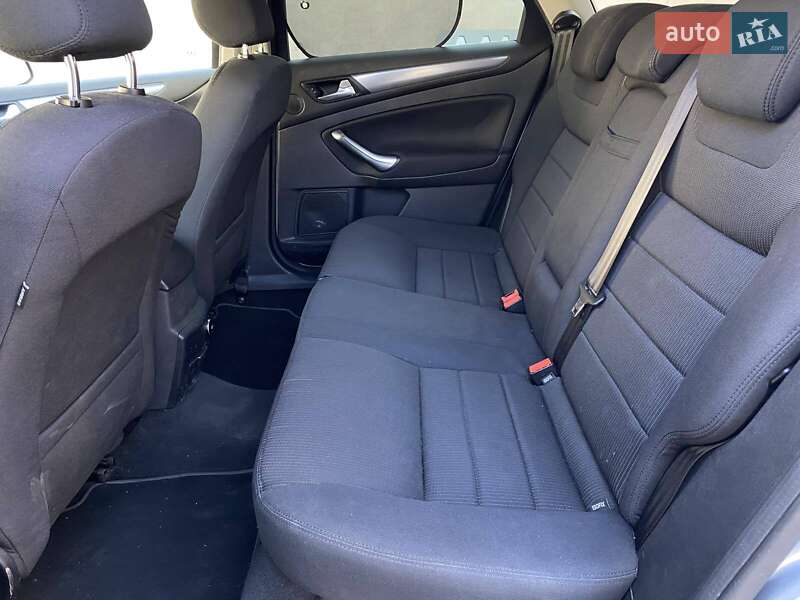 Універсал Ford Mondeo 2014 в Миколаєві