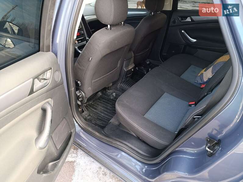 Універсал Ford Mondeo 2010 в Вільногірську