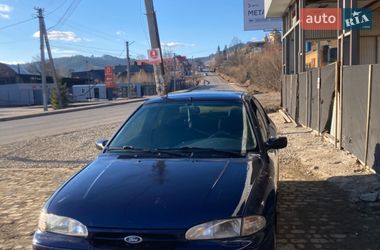 Ліфтбек Ford Mondeo 1995 в Ворохті