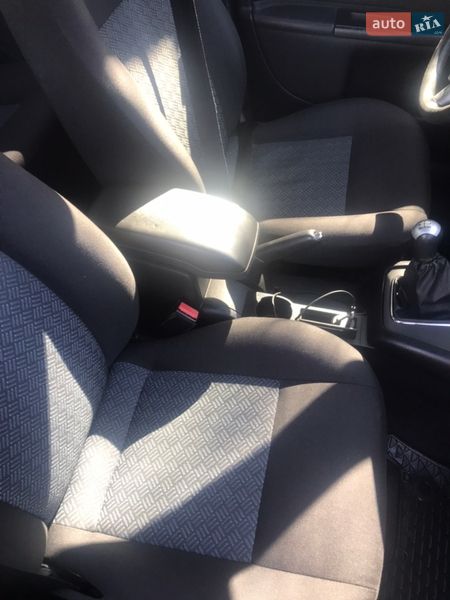 Седан Ford Mondeo 2006 в Ямполі