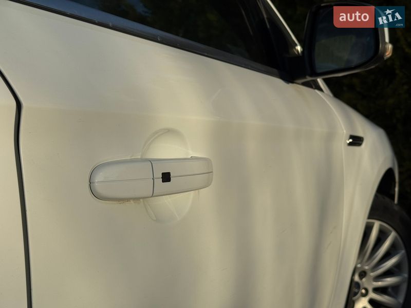 Седан Ford Mondeo 2012 в Стрию