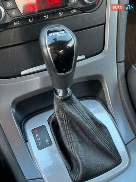 Седан Ford Mondeo 2012 в Стрию