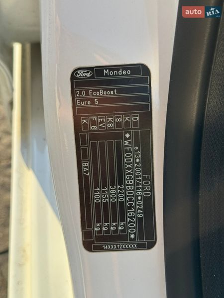 Седан Ford Mondeo 2012 в Стрию