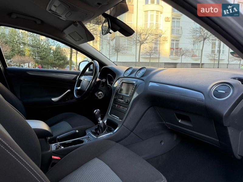 Универсал Ford Mondeo 2012 в Ивано-Франковске