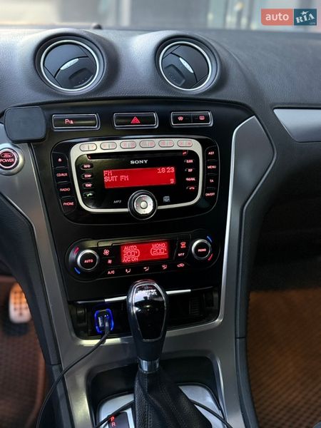 Универсал Ford Mondeo 2011 в Ужгороде