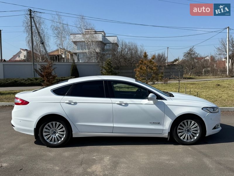 Седан Ford Mondeo 2016 в Миколаєві