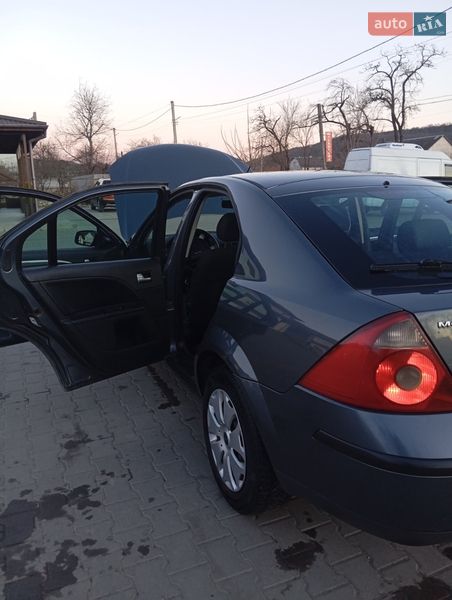 Ліфтбек Ford Mondeo 2004 в Могилів-Подільському