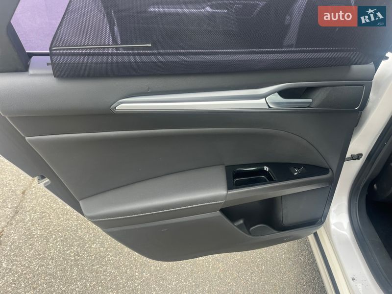 Седан Ford Mondeo 2015 в Киеве фото 13 Седан Ford Mondeo 2015 в Киеве